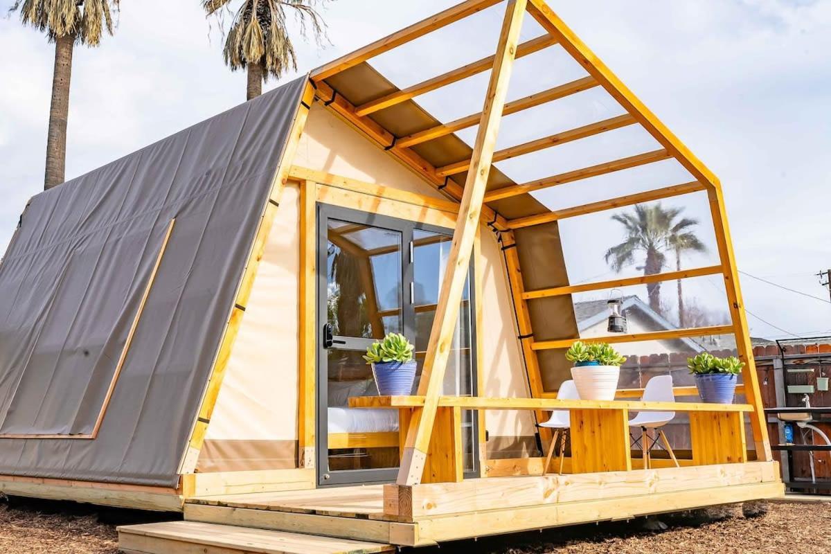 Glamping In The Urban Hotel Glendora Exterior photo